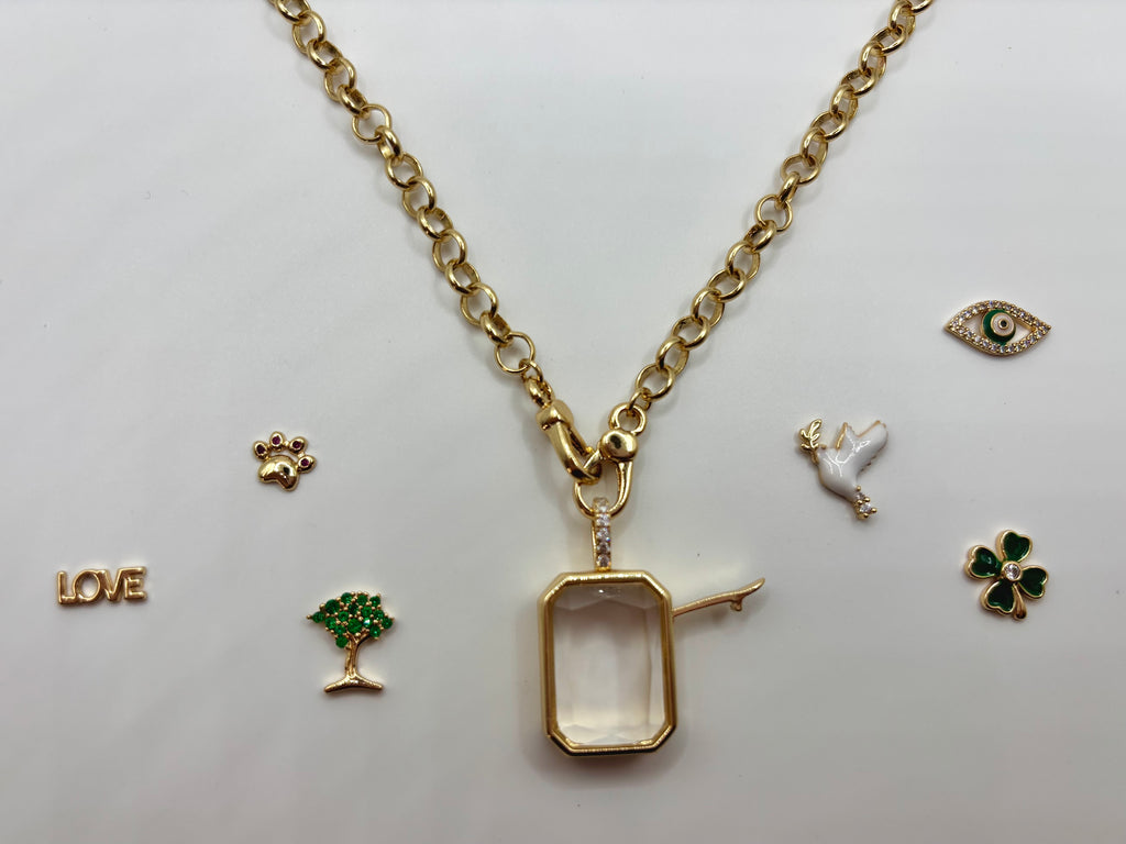 The Baggage of Life-Amuleto