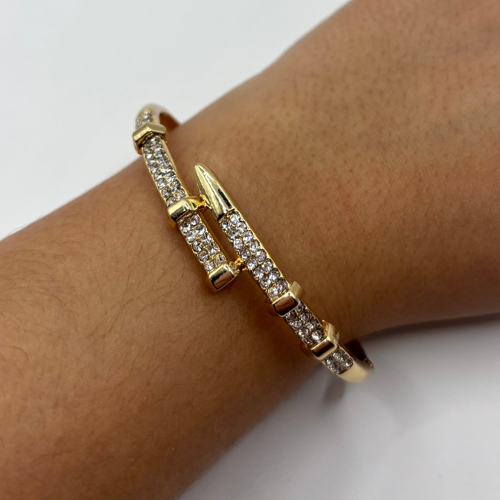 Manetta diamond gold