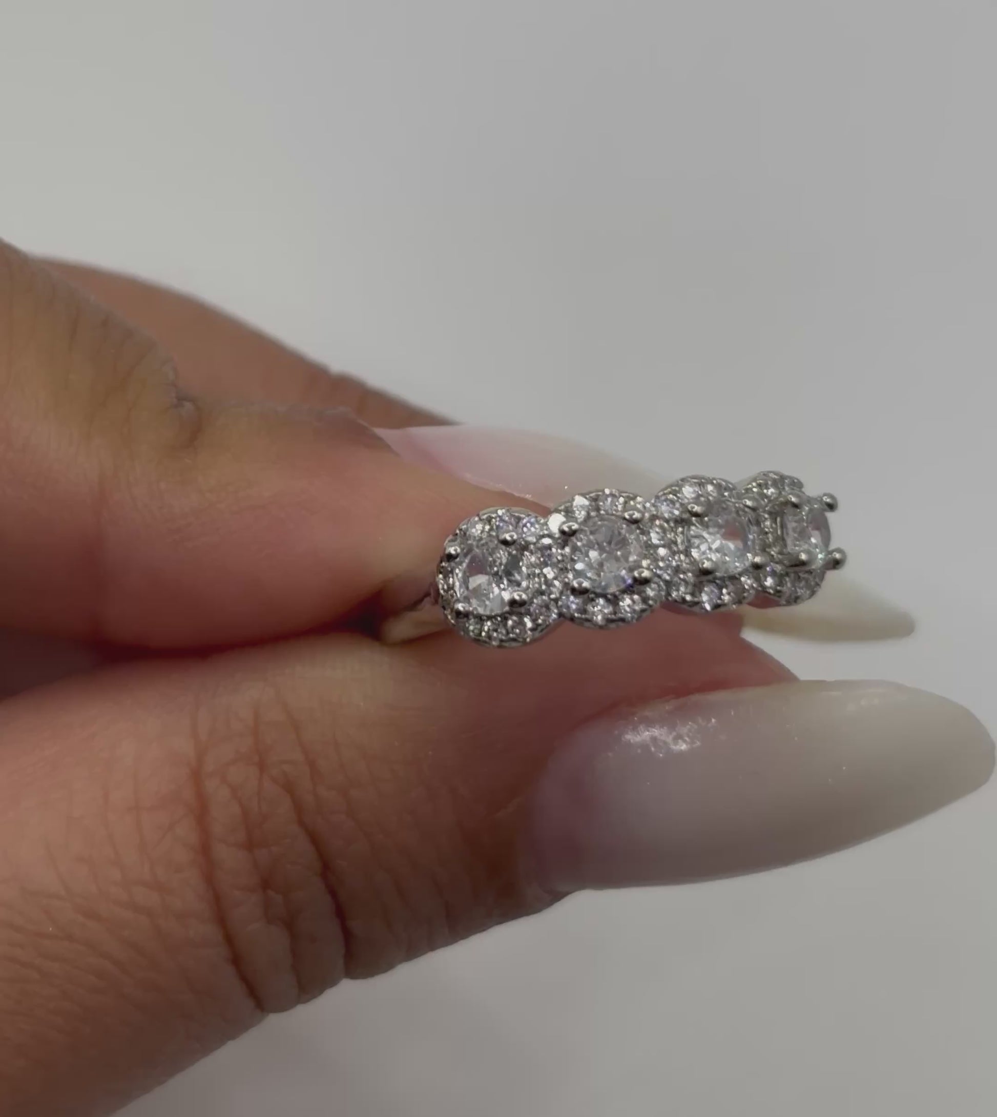 Ring Emy